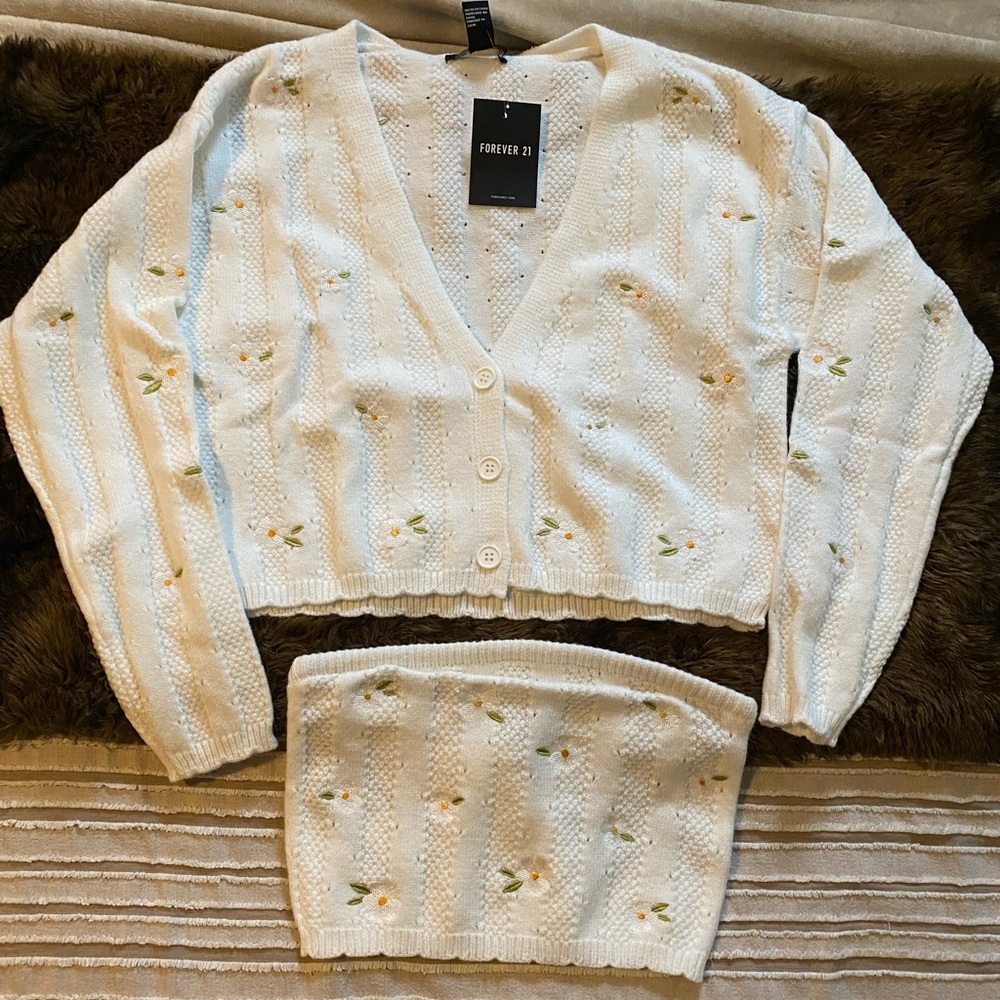 Knit sweater with matching crop top